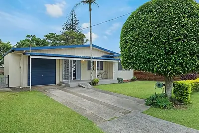 Image de Nonna and Pops. Welcome to your perfect holiday home in Mylestom!