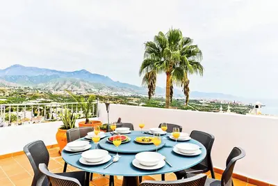 Image de Villa Vistas al Mar - Quatre Chambres Villa, Couchages 8