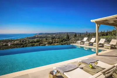 Image de Villa Lemoni - Quatre Chambres Villa, Couchages 8