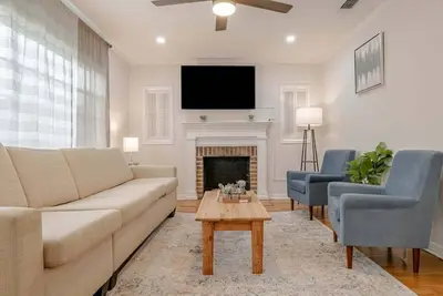 Image de Modern Interior, In Midtown! Easy at Emogene