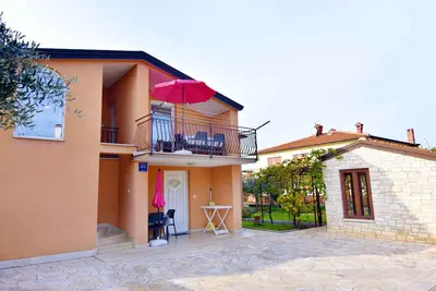 Image de Appartement de vacances avec jardin et terrasse, proche de la mer