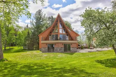 Image de The Gem at Crystal—Perfect Family Cabin on the Lake