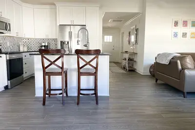 Image de Brand new house. Pet friendly. King bed. Mauldin Simpsonville. 2 car garage.