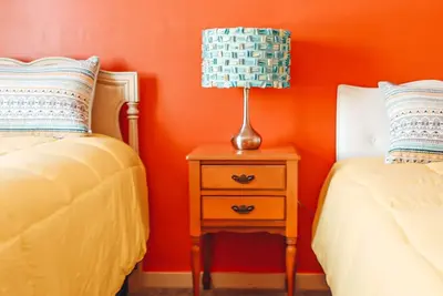 Image de Bright Beautiful beach theme home walking distance to Lake Michigan & downtown!