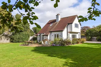 Image de Sea Way by inspirestays. com - a cottage that sleeps 8 guests in 4 bedrooms