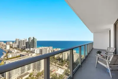 Image de High Floor with Stunning Views | Amazing Pools