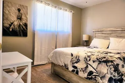 Image de Minutes to Oldtown Scottsdale - Your peaceful Oasis awaits!