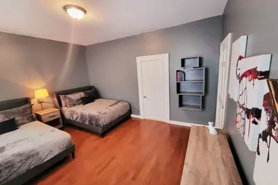 Image de Unique 4 bedroom - 10min from Lga airport & City