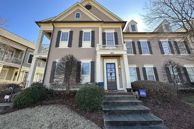 Image de Updated Luxury Country Club of Oxford Condo - Golf Course view!