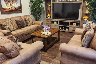 Image de 3 bedroom 2. 5   bathroom 2 floor duplex duplex in the heart of kettering.