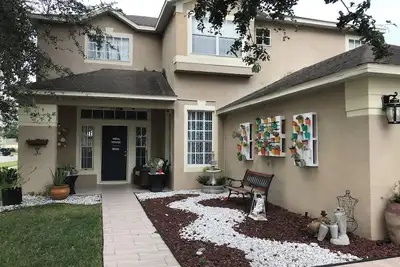 Image de Cozy and and spacious and well located, very close to theme parks.