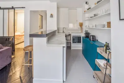 Image de Spacious 2Bed/1Bath Apt Renovated w/ Elevator! Mobility Lease Only- 30 night min