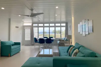 Image de Gorgeous Oceanfront Condo on Sapphire Beach!