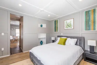 RitaBNB-Walk to Mayo-8035- Chic and Luxury 1br Apt
