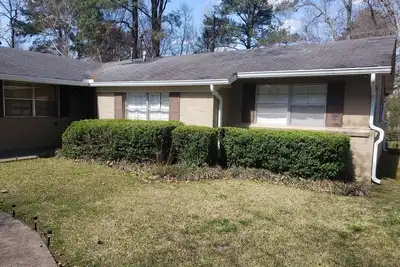 Image de Lu's Home Away from Home