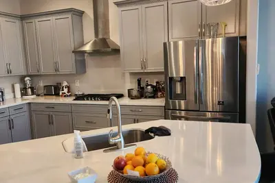 Image de Beautiful home available Super Bowl week! Ready for entertaining