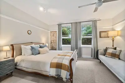 Image de Centennial Cottage 1 Octavia - Walk to town