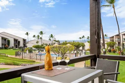 Image de Hale Kamaole 243 - Chic Ocean View Suite