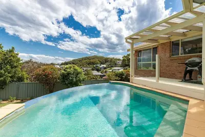 Image de 36 Churchill, Relax for your next family holiday in this quiet street near beautiful One Mile Beach.