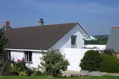 Image de Beautiful spacious, split-level house near Fowey, heated swimming pool, hot tub