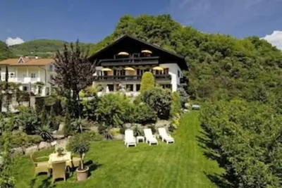 Image de Bright, sunny studio apartment with spacious balcony. Proximity to Bolzano & Merano Wlan