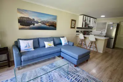 Image de Modern 2 bedroom apartment near trendy Kloof st