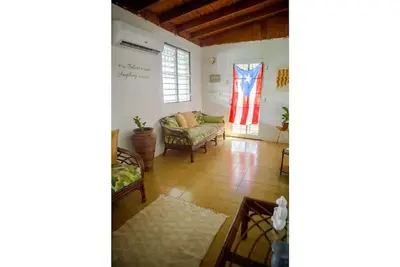 Image de A cozy place to stay walking distance from the beach and Restaurants.