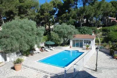 Image de Villa with Pool in Portissol / La Cride quiet area