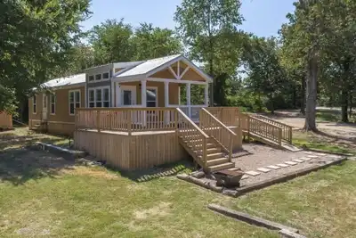 Image de Country Cottage with a Lake View- First Monday Nearby