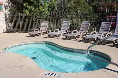 Image de Nonnie's Nest - Special $60 Golf Rate with Stay!