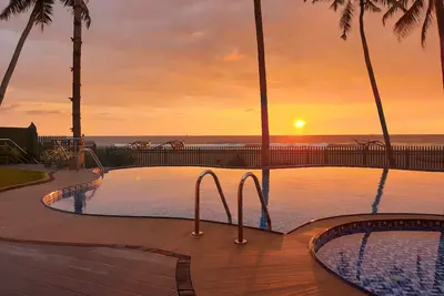 Image de Ingels Beach Villa - Absolutely Beachfront