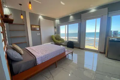 Image de Best View On The Beach!