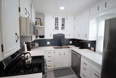 Image de NickelPlate Beach House w Street Legal Golf Cart