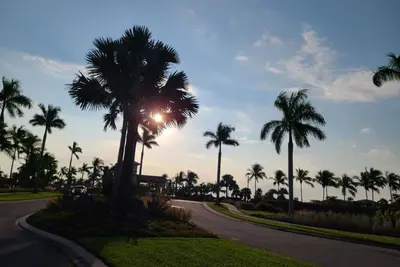 Image de New and Relaxing Sunny Villa 10 mins from beaches! - Naples Fl