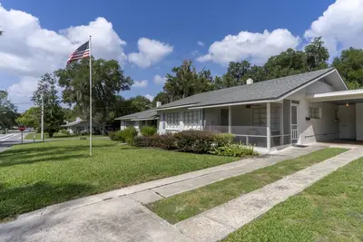 Image de Easy walk 5 blocks to downtown dining & shopping. 2 Br, 2 Bath, Pool