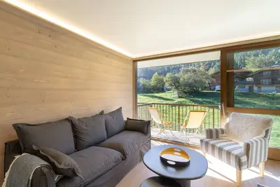 Image de Appartement rénové proche pistes avec Wi-Fi pour familles