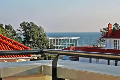 Top location: tower apartment, south-facing balcony with sea view, 3 rooms, sauna+pool, underground parking space