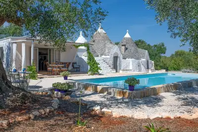 Image de Elegant trullo with private pool in itria valley