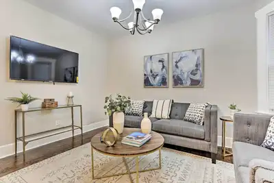 Image de Pet-Friendly Newark Townhome Near Airport!
