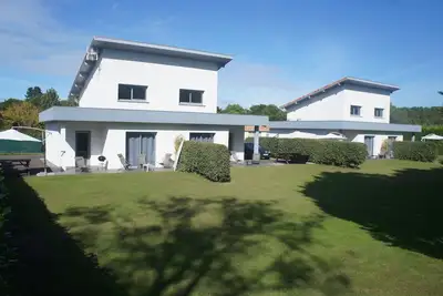 Image de Locationsudlandes, duplex spacieux, calme, plein sud, piscine chauffée couverte