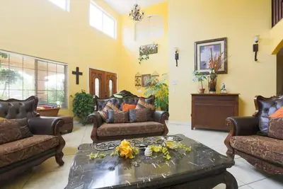 Beautiful and Spacious Hacienda Ranch Home!