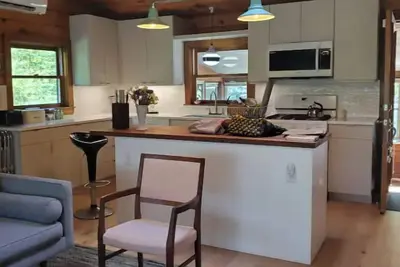 Image de Private family retreat on Swan Pond