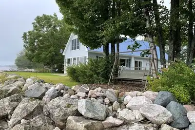 Image de Whitefish bayfront- beautiful inside and out