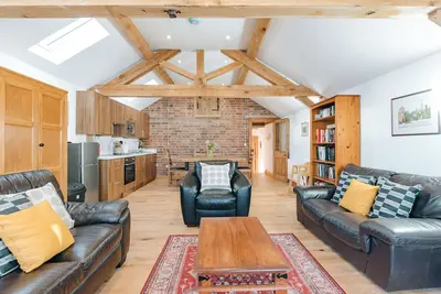Image de ryton grange church barn sleeps 5 - sleeps 5 guests in 2 bedrooms