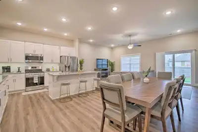 Image de Charming Ozark Abode w/ Yard & Pool Access