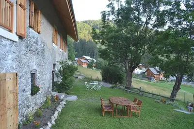 Image de Vaste Appartement - Charme et Coup de cœur - Ancienne Bergerie - Cœur de station