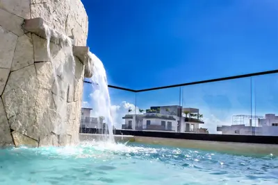 Image de Hidden Gem & Lux Oasis | Rooftop Pool | Bbq Pit | 10 min to Beach