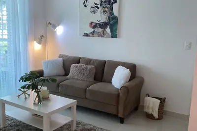 Image de Comfortable and modern apartment, close to beaches, bars and restaurants