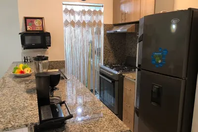 Image de Cozy And Great Location at 1st Floor condo close to shopping center and beaches.