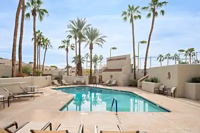 Biltmore Bliss-Pool-Pickleball-Gym-Mountain Views